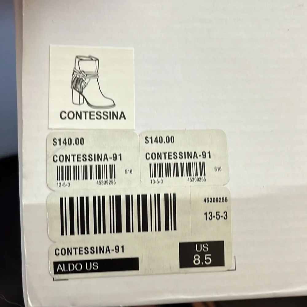 Aldo heeled Suede lace up boot size 8 1/2 .  Pristine condition.  Beautiful boot